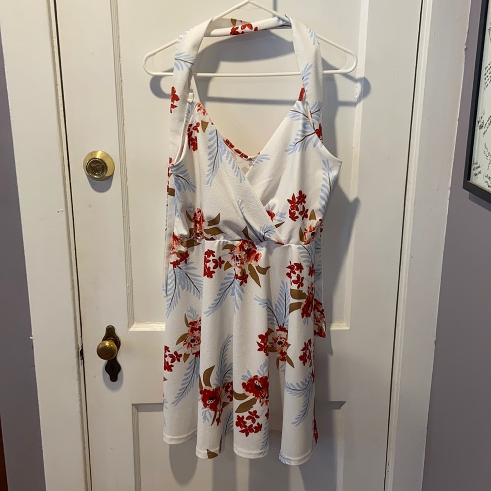 XL Tropical V neck knee length dress